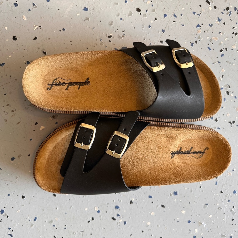 Free People 
Caravelle Platform Slide Sandal